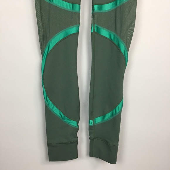 Fabletics High-Waisted PowerHold Shine Leggings - Picture 5 of 16
